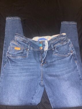 Brazilian like jeans. Sexy Couture -Women’s Dark Blue Skinny Jeans with Stretch